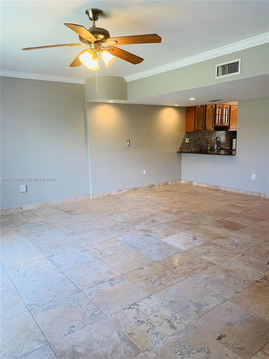 1651 NE 115th St 21C