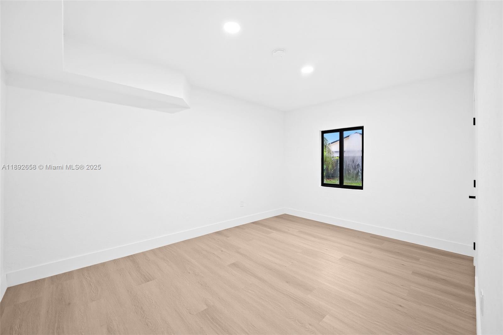 S MIAMI HEIGHTS ADDN H - Residential