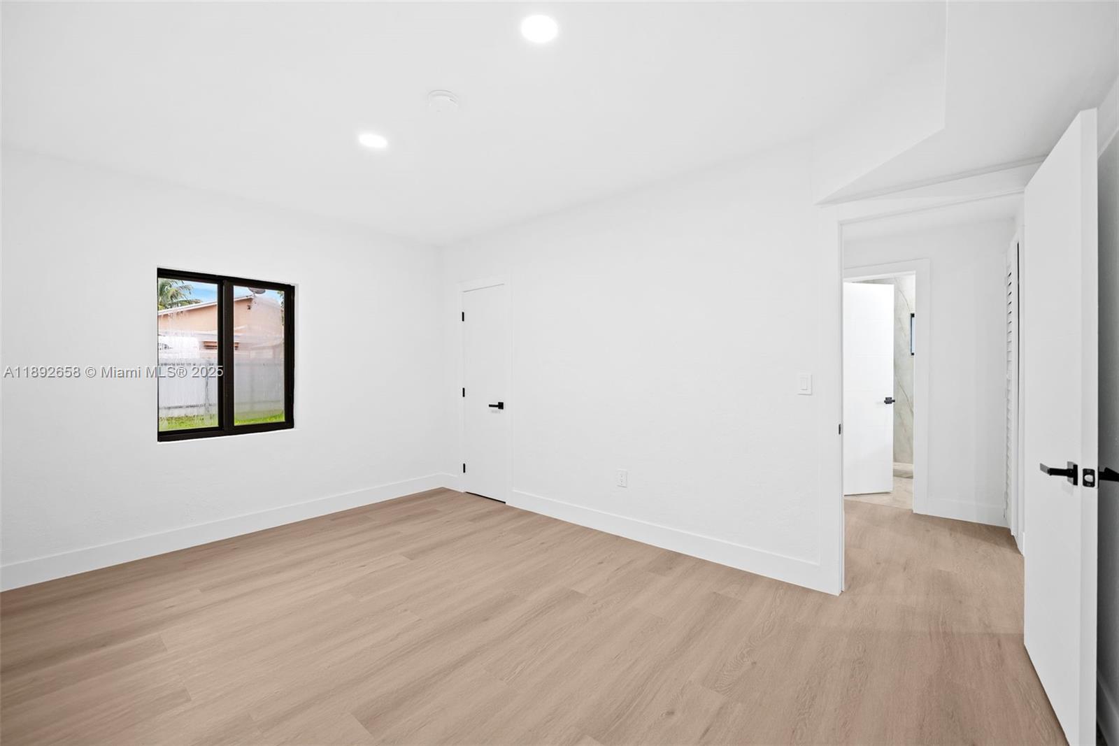 S MIAMI HEIGHTS ADDN H - Residential