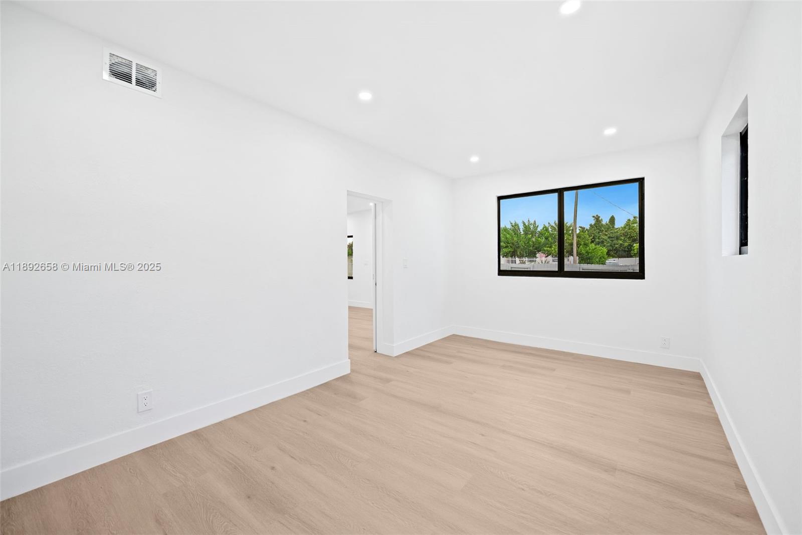 S MIAMI HEIGHTS ADDN H - Residential