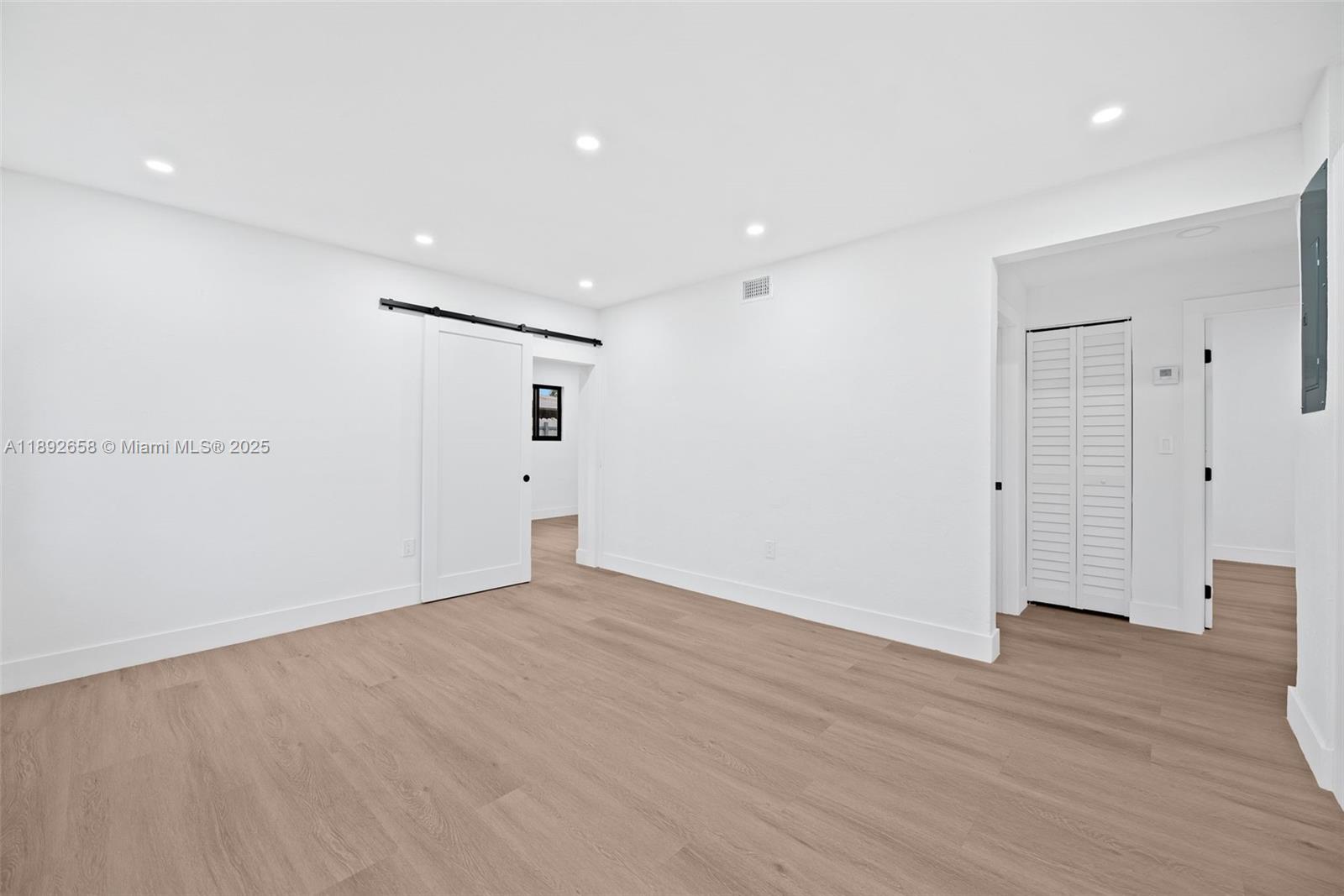 S MIAMI HEIGHTS ADDN H - Residential