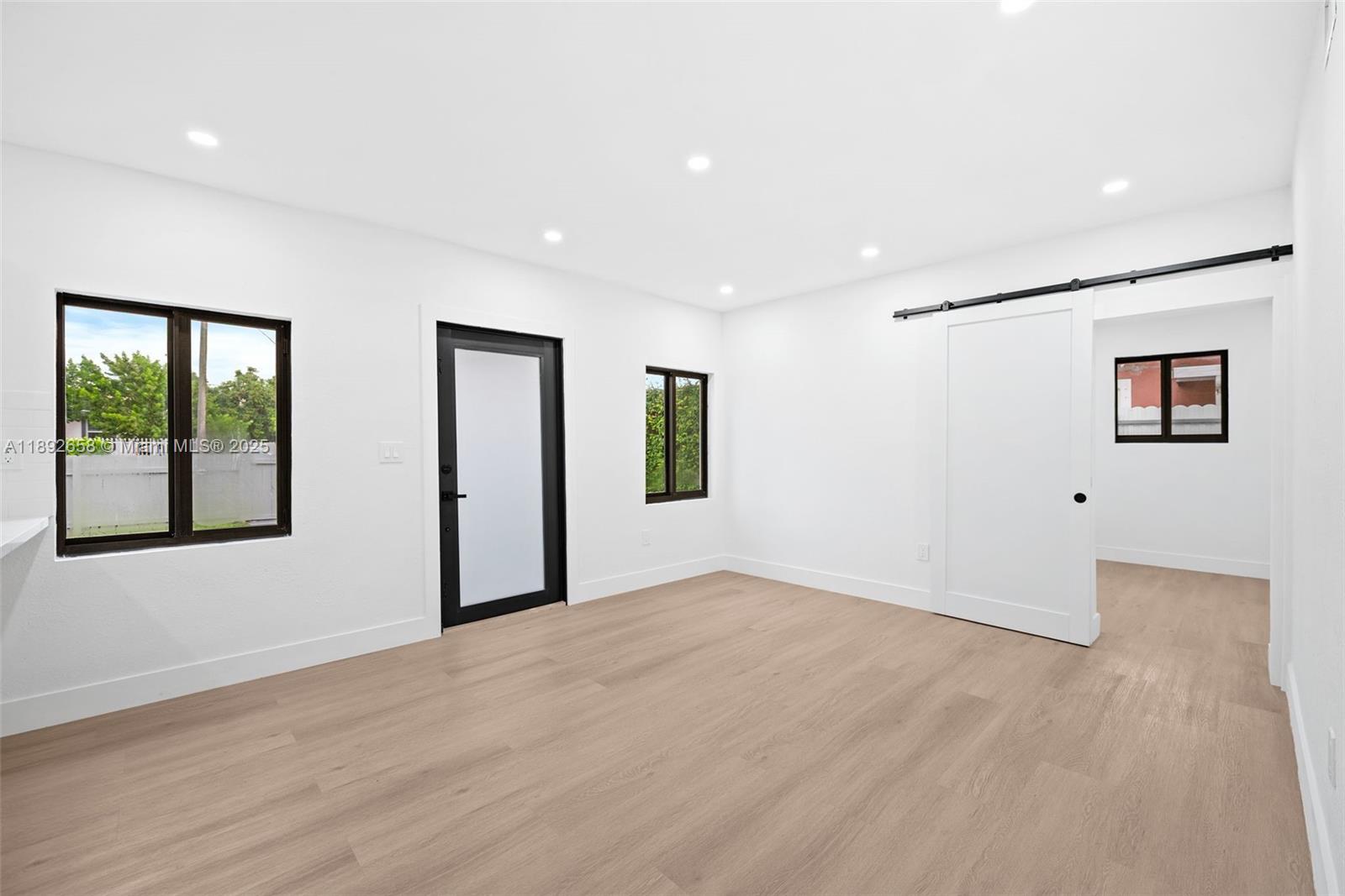 S MIAMI HEIGHTS ADDN H - Residential