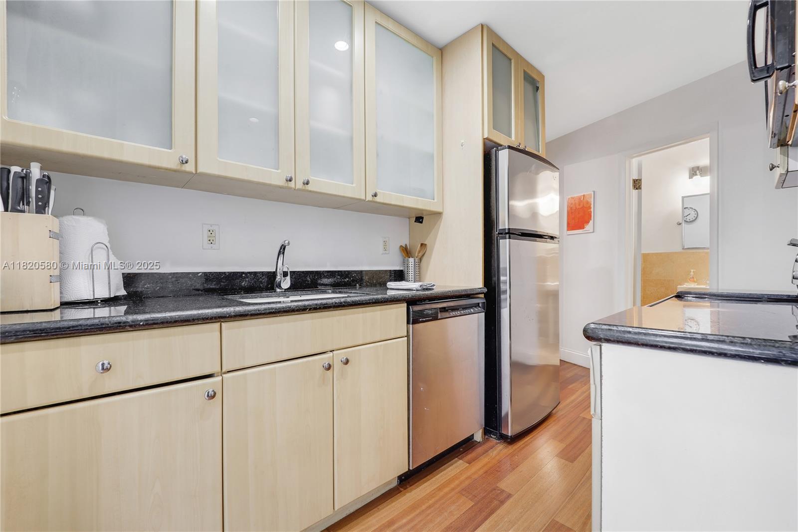 420 15th St 105