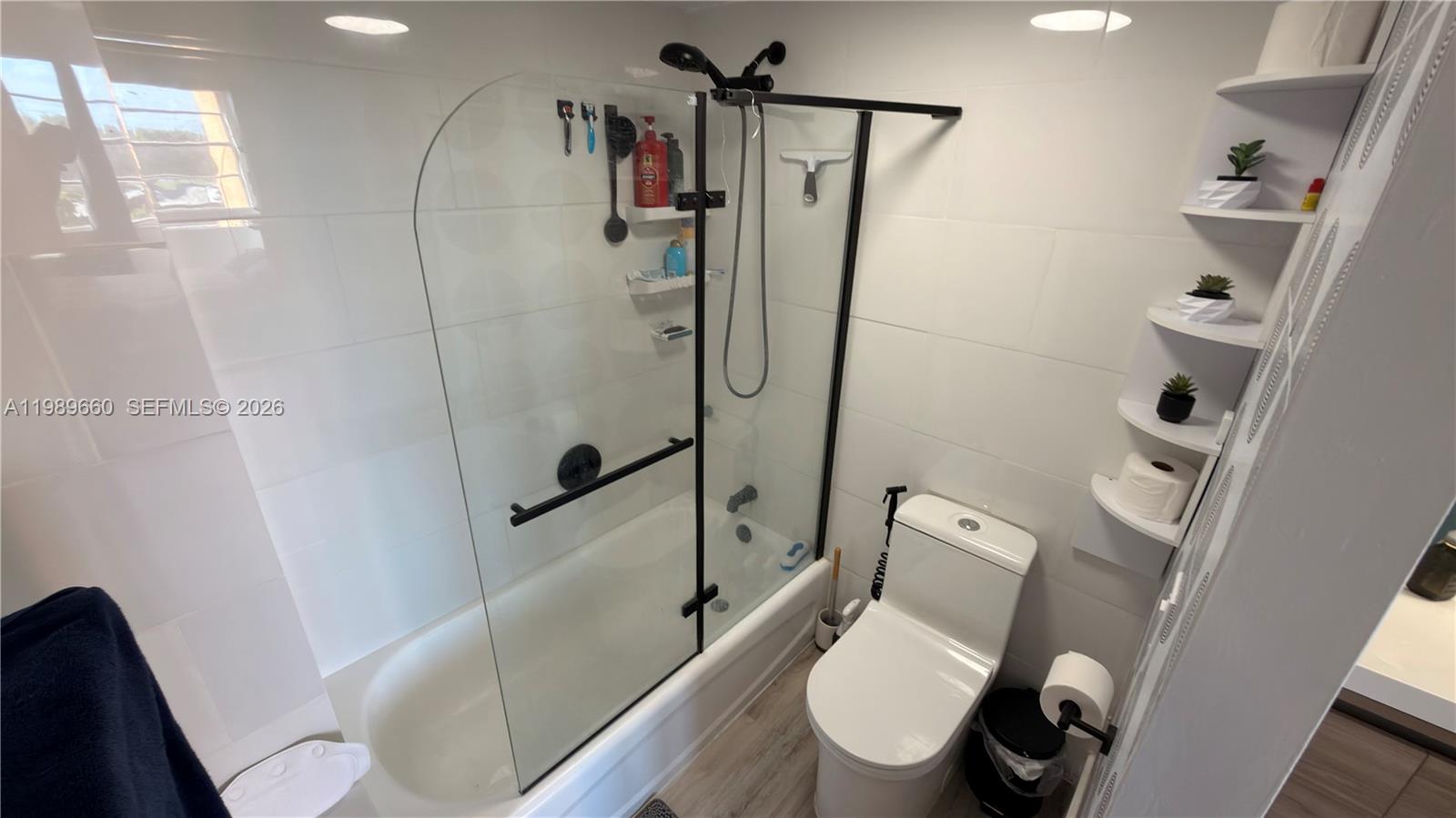 BUCKLEY TOWERS CONDO - EA - Residential