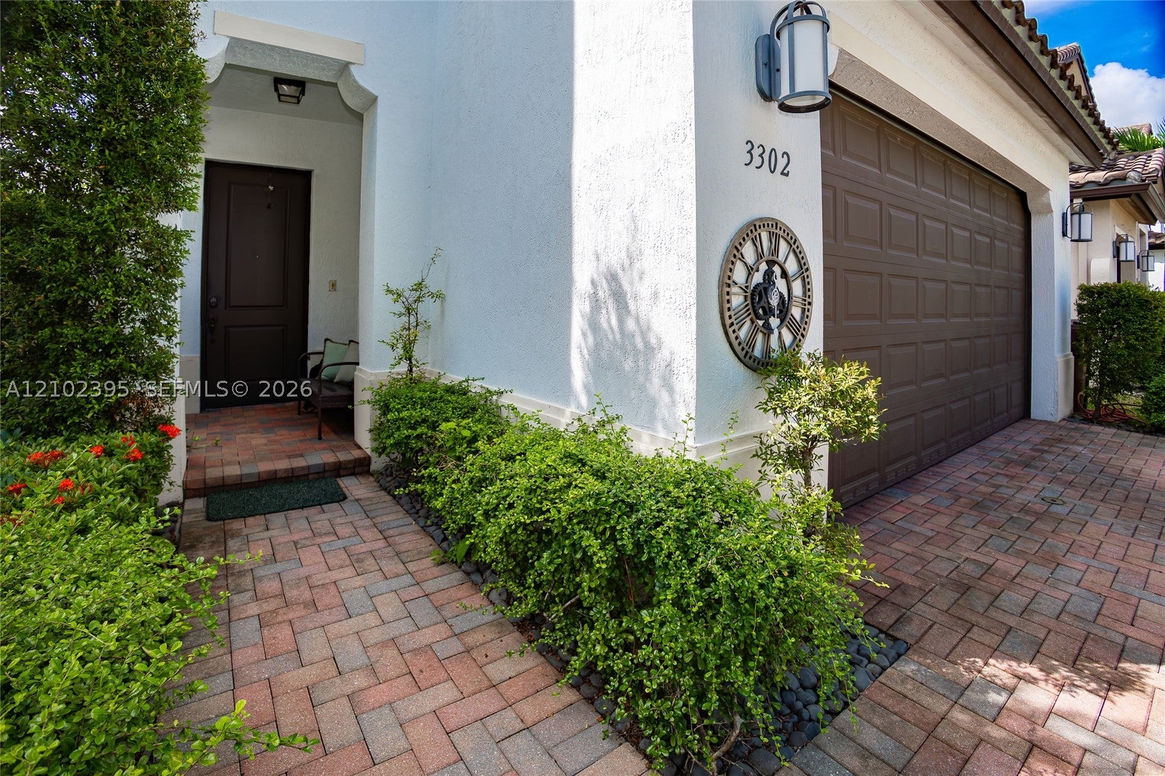 3302 W 97th Ter