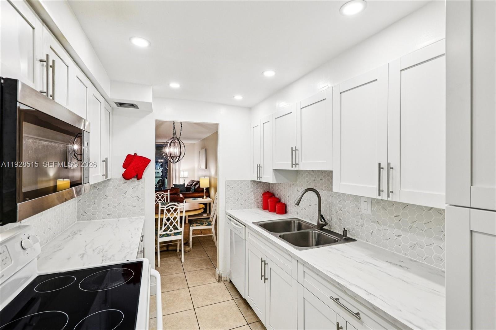 CYPRESS CHASE CONDO NO 1 - Residential