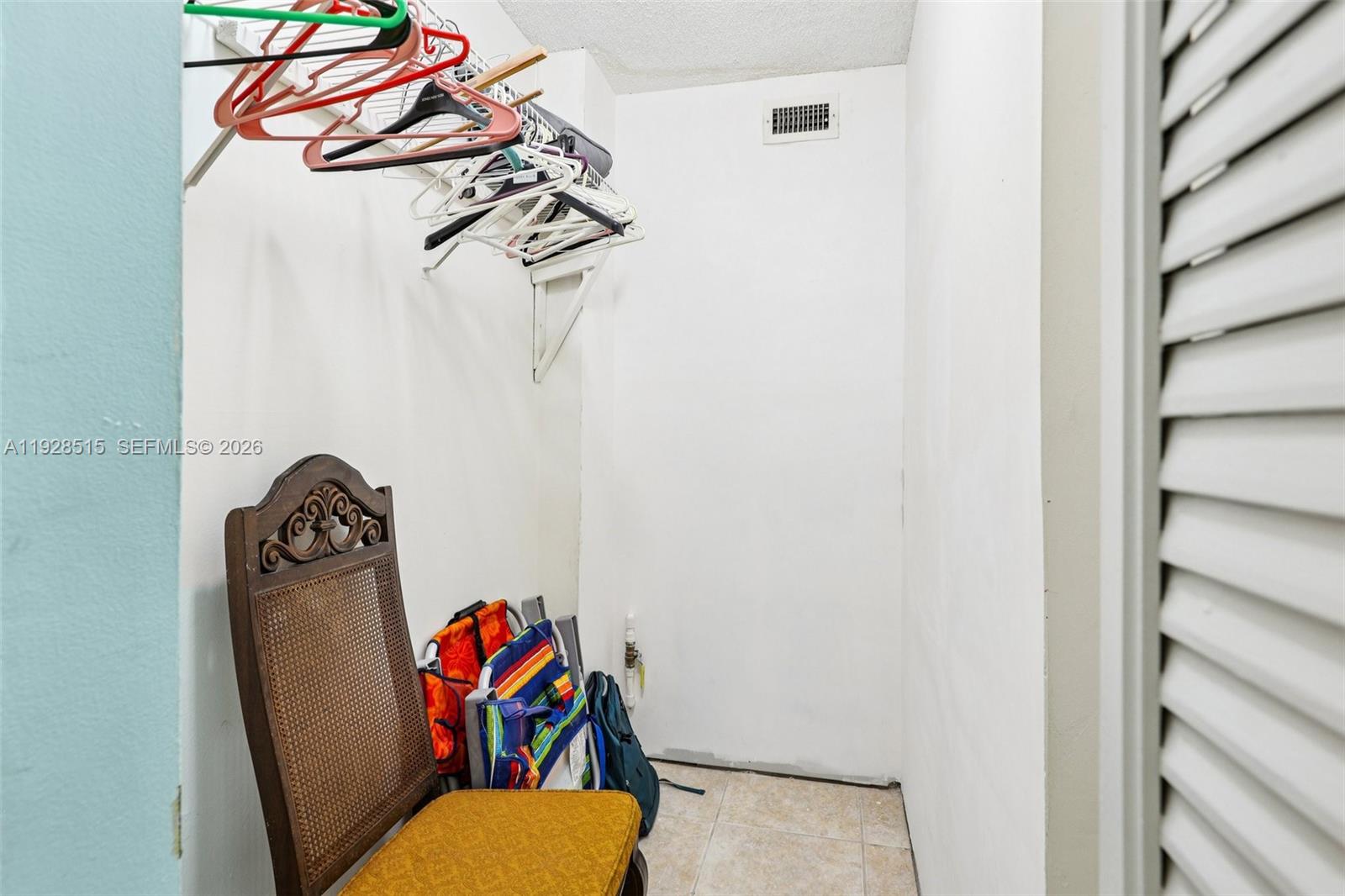 CYPRESS CHASE CONDO NO 1 - Residential