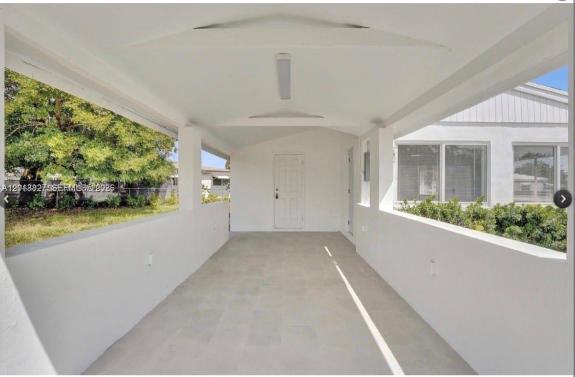 NORTH ANDREWS GARDENS FIR - Residential Lease
