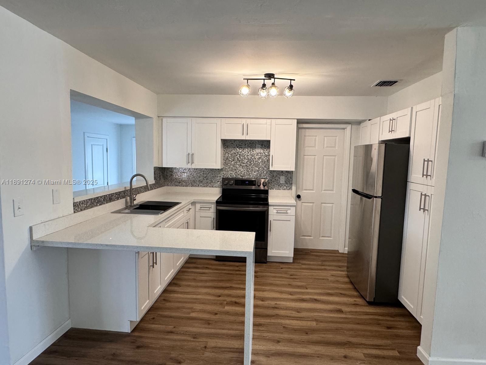 THE TROPICS AMD - Residential