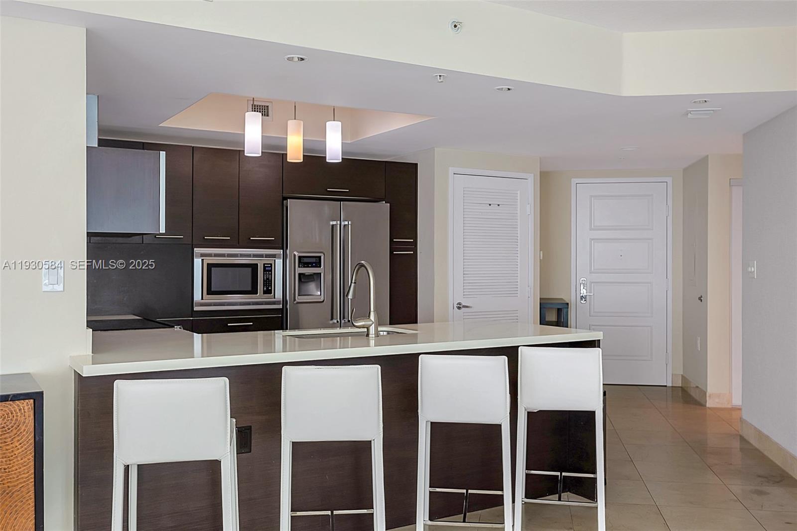 ST TROPEZ ON THE BAY 1 CO - Residential