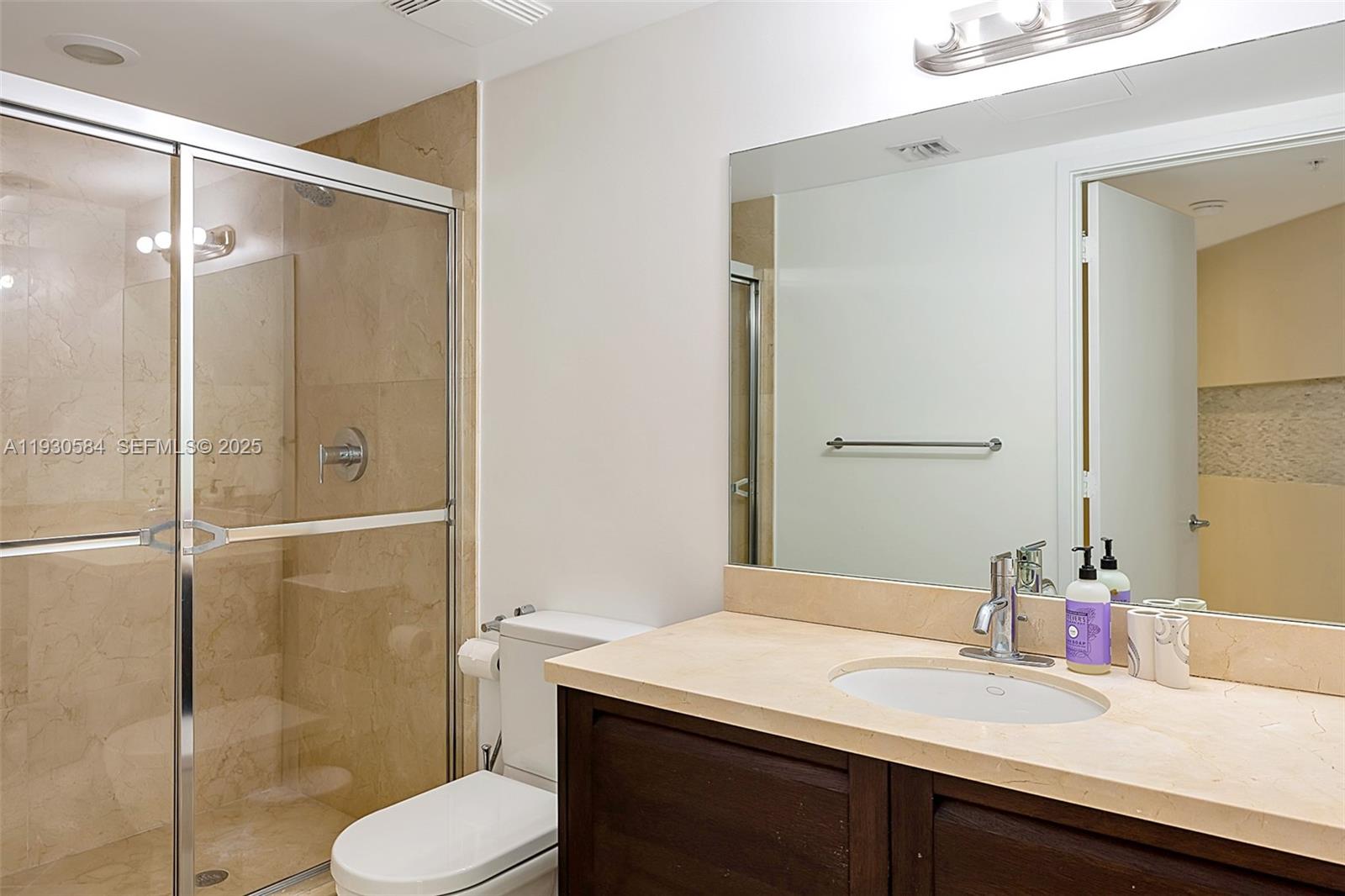 ST TROPEZ ON THE BAY 1 CO - Residential