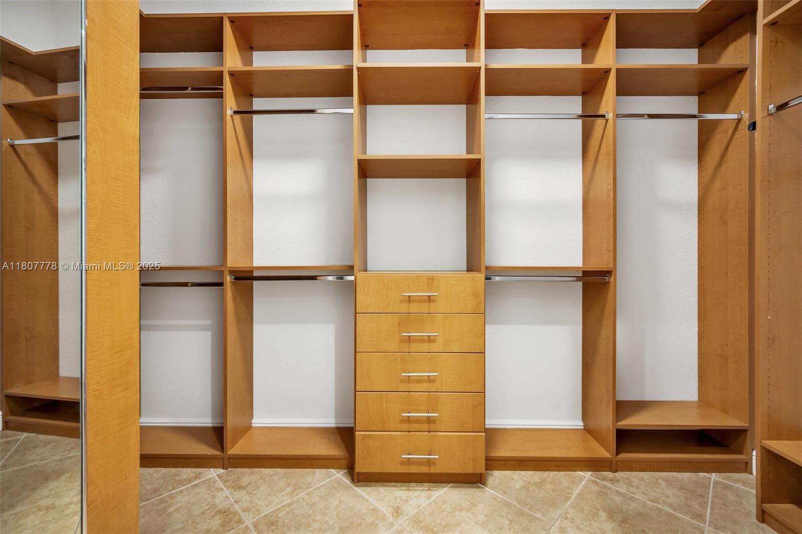 SUNSET LAKES PLAT THREE - Residential