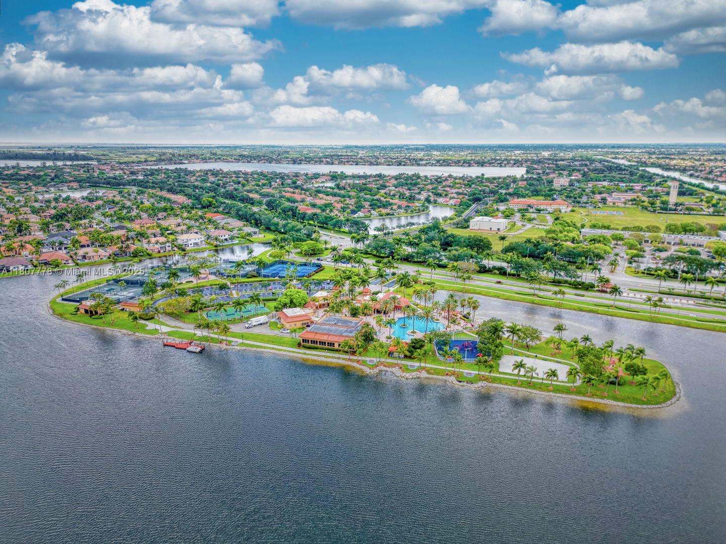 SUNSET LAKES PLAT THREE - Residential