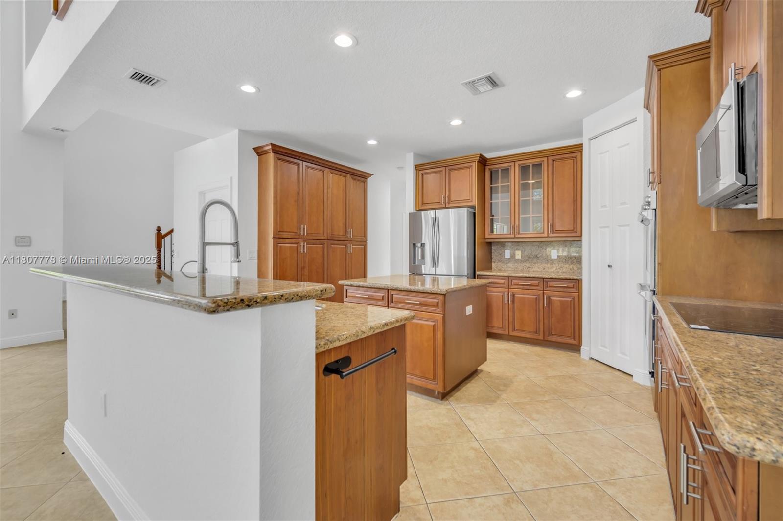 5466 SW 187th Ter