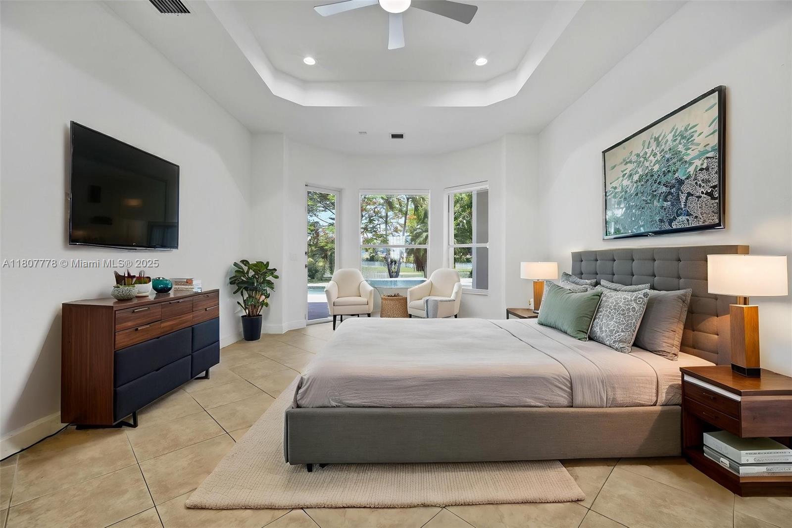 SUNSET LAKES PLAT THREE - Residential