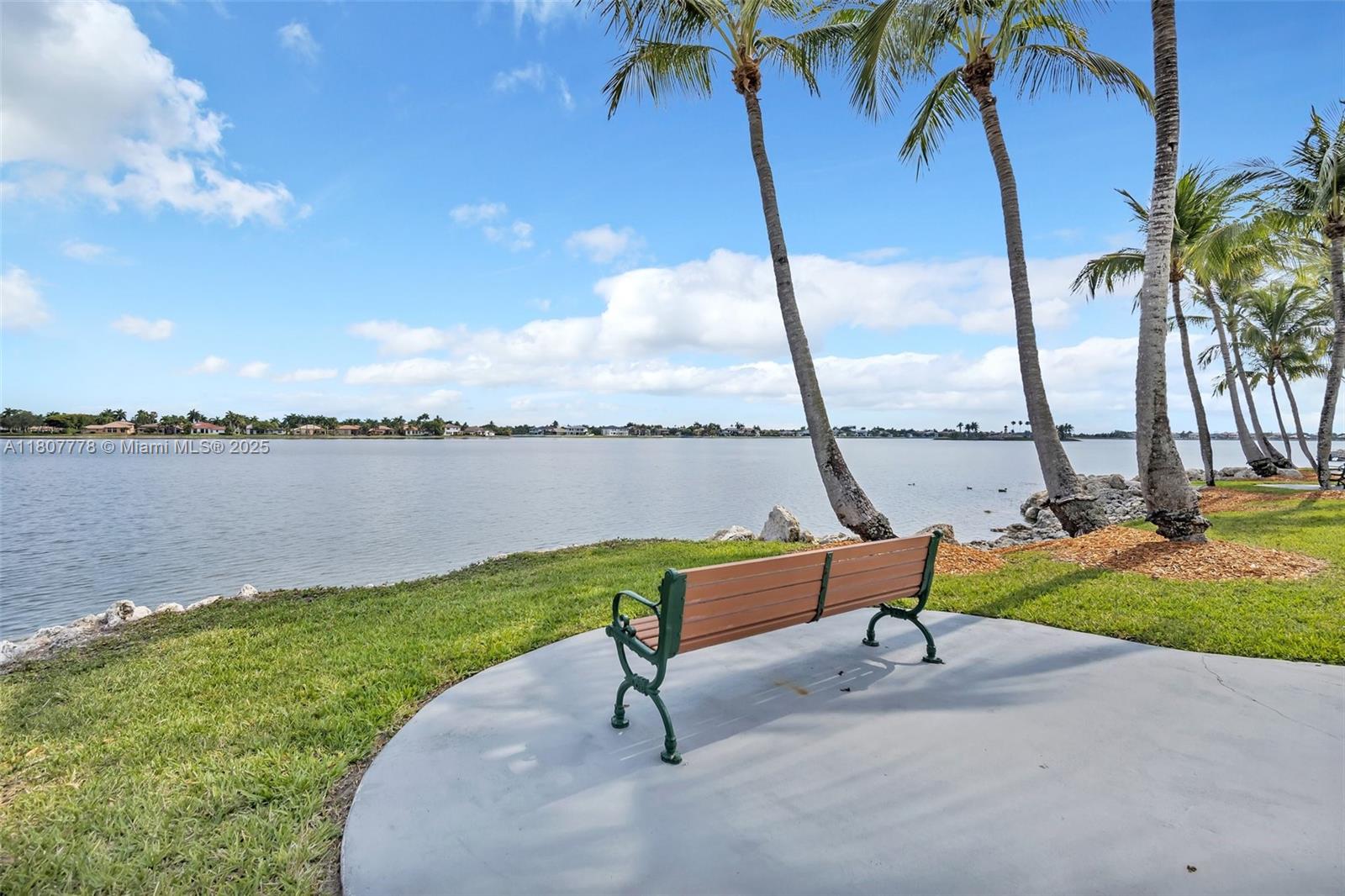 SUNSET LAKES PLAT THREE - Residential