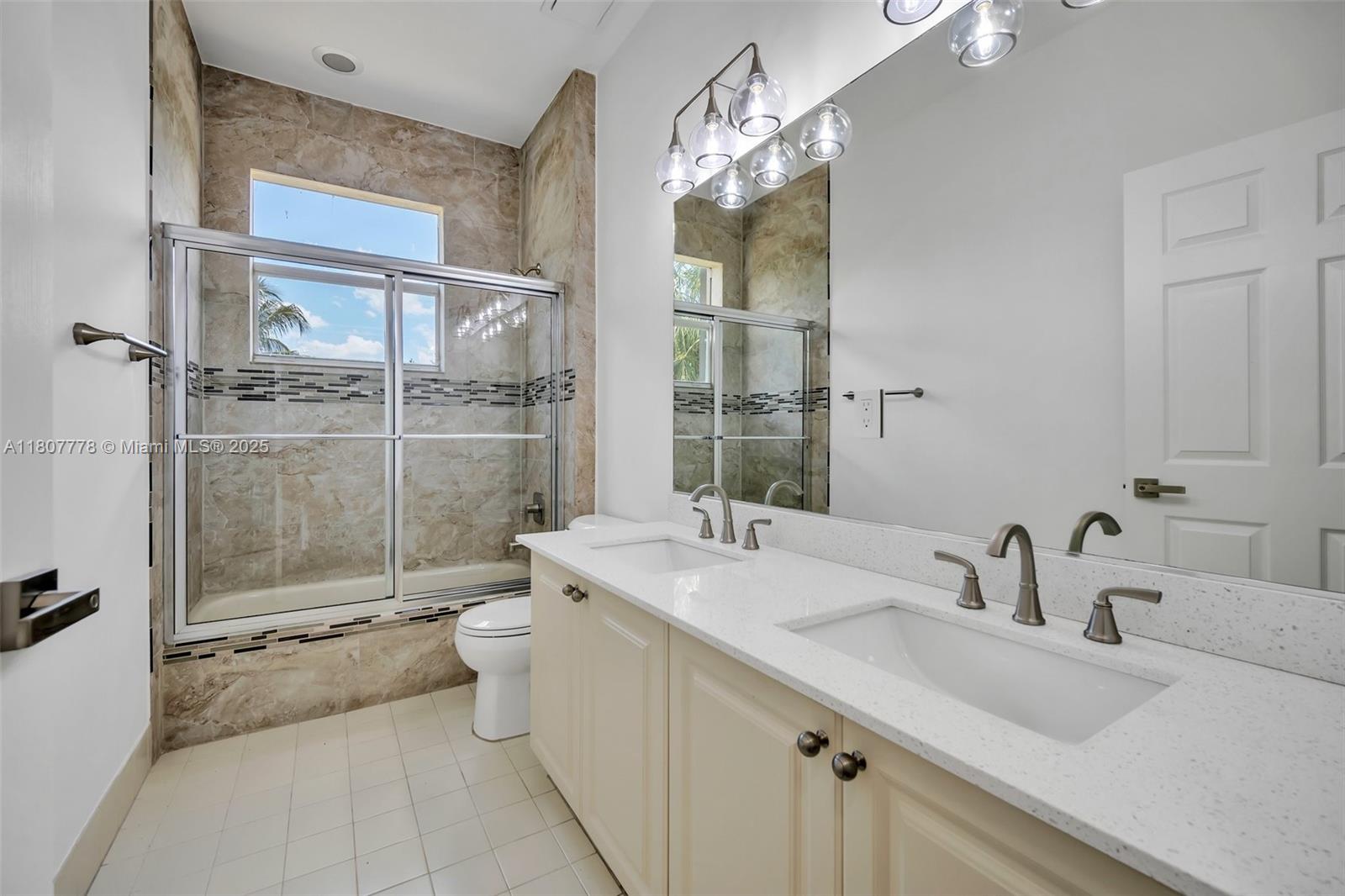 SUNSET LAKES PLAT THREE - Residential