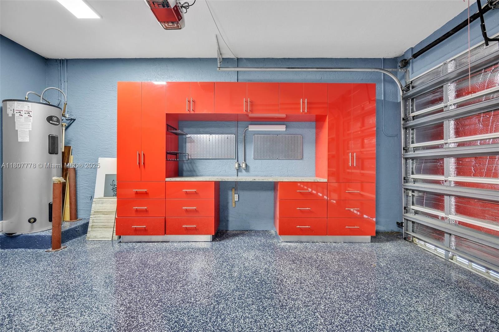 SUNSET LAKES PLAT THREE - Residential