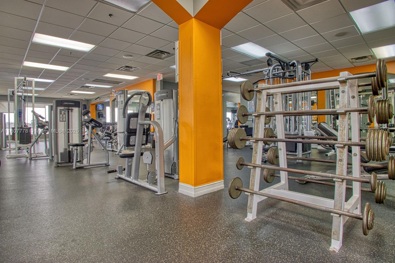 SUNSET LAKES PLAT THREE - Residential