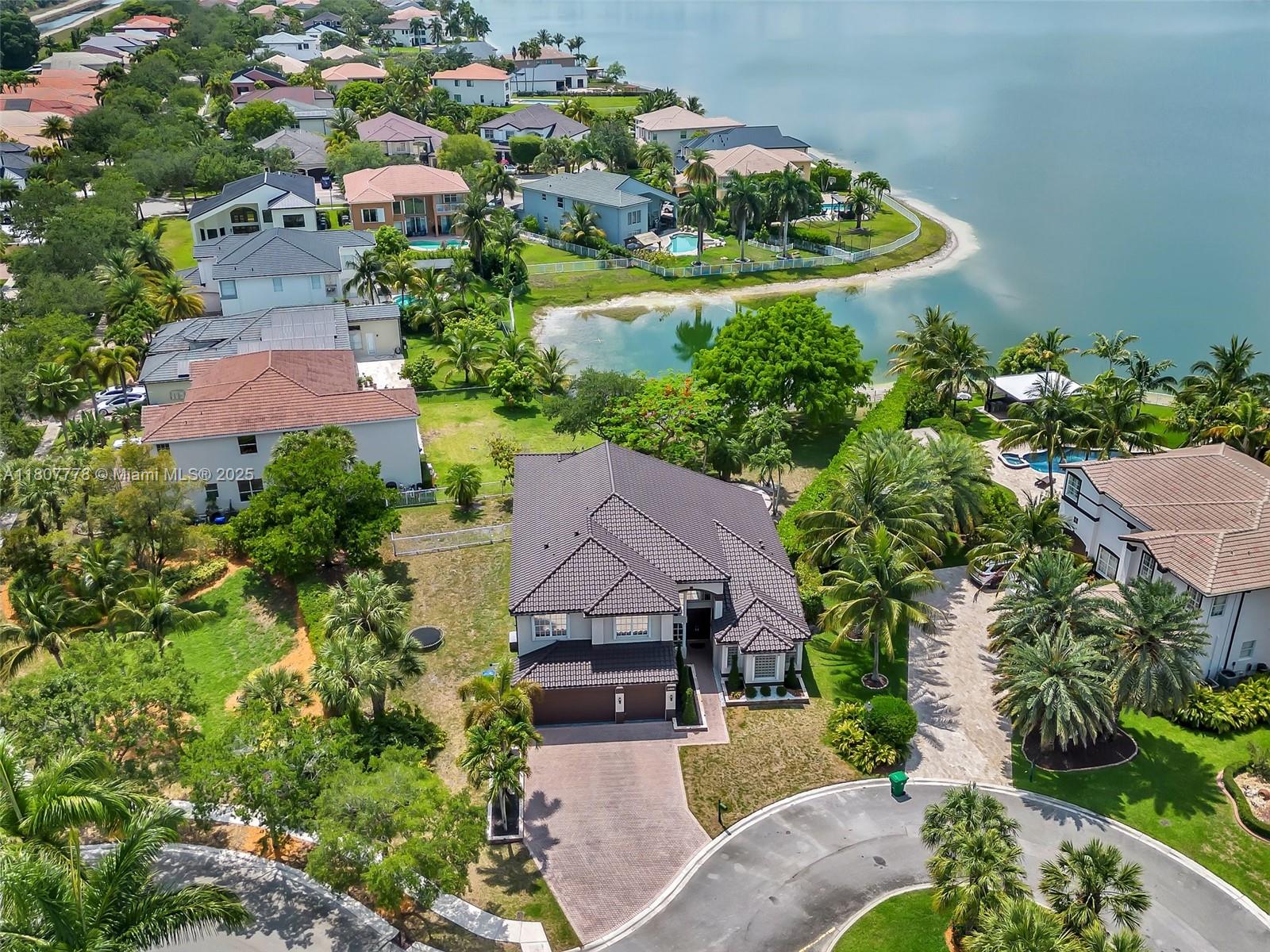 Property for Sale at 5466 Sw 187th Ter, Miramar, Broward County, Florida - Bedrooms: 5 
Bathrooms: 5  - $1,275,000