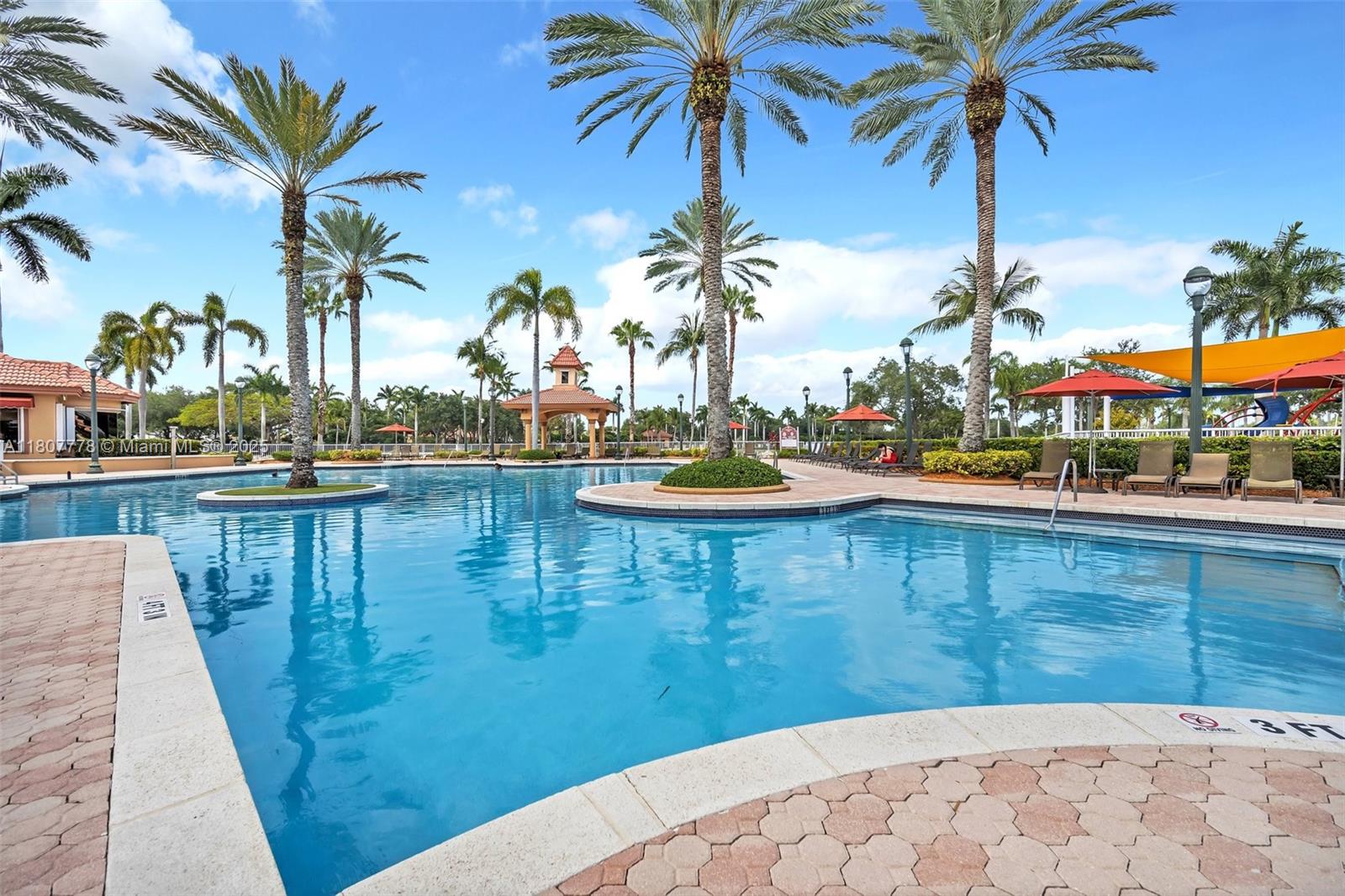 SUNSET LAKES PLAT THREE - Residential