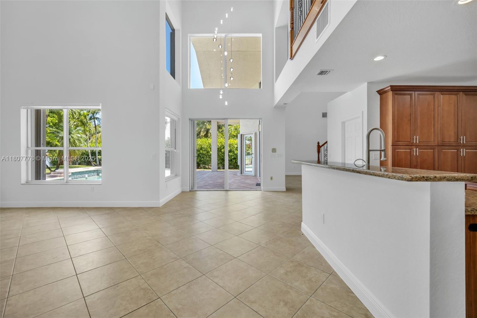 SUNSET LAKES PLAT THREE - Residential