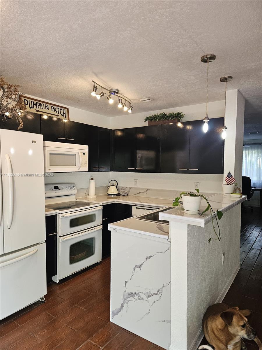 WASHINGTON COURT VILLAS - Residential Lease