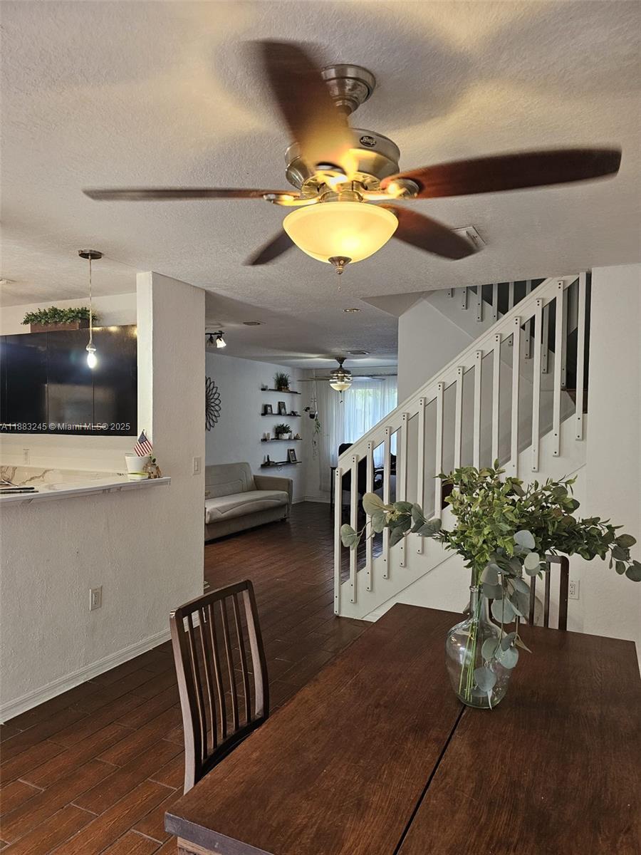 WASHINGTON COURT VILLAS - Residential Lease