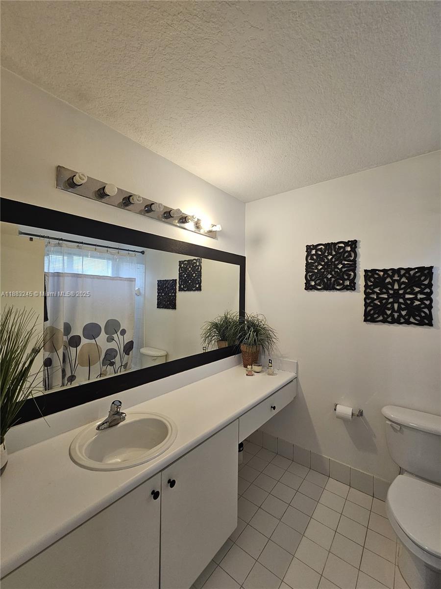 WASHINGTON COURT VILLAS - Residential Lease