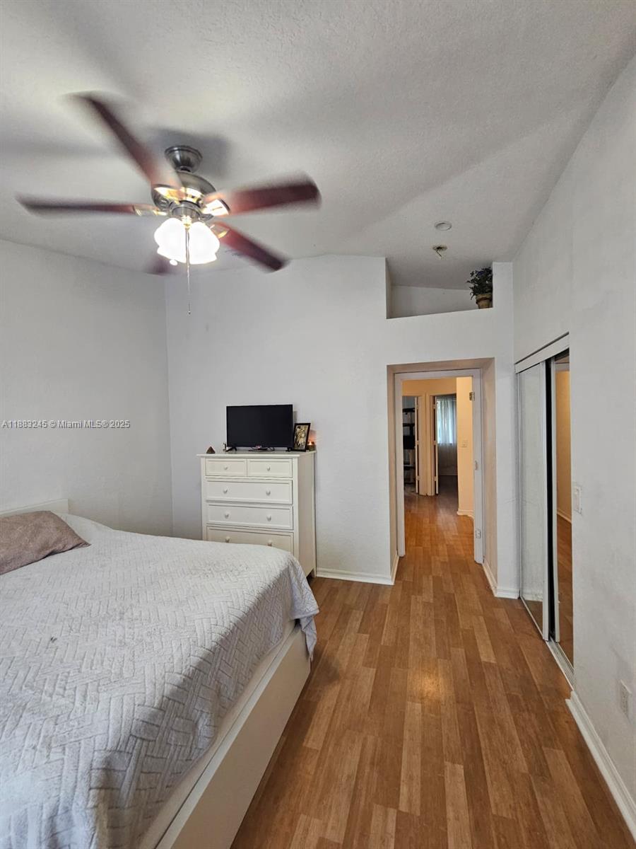 WASHINGTON COURT VILLAS - Residential Lease