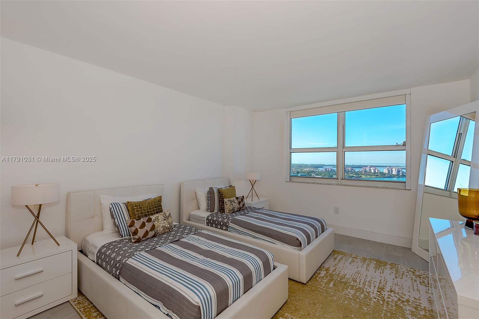 YACHT CLUB AT PORTOFINO C - Residential Lease