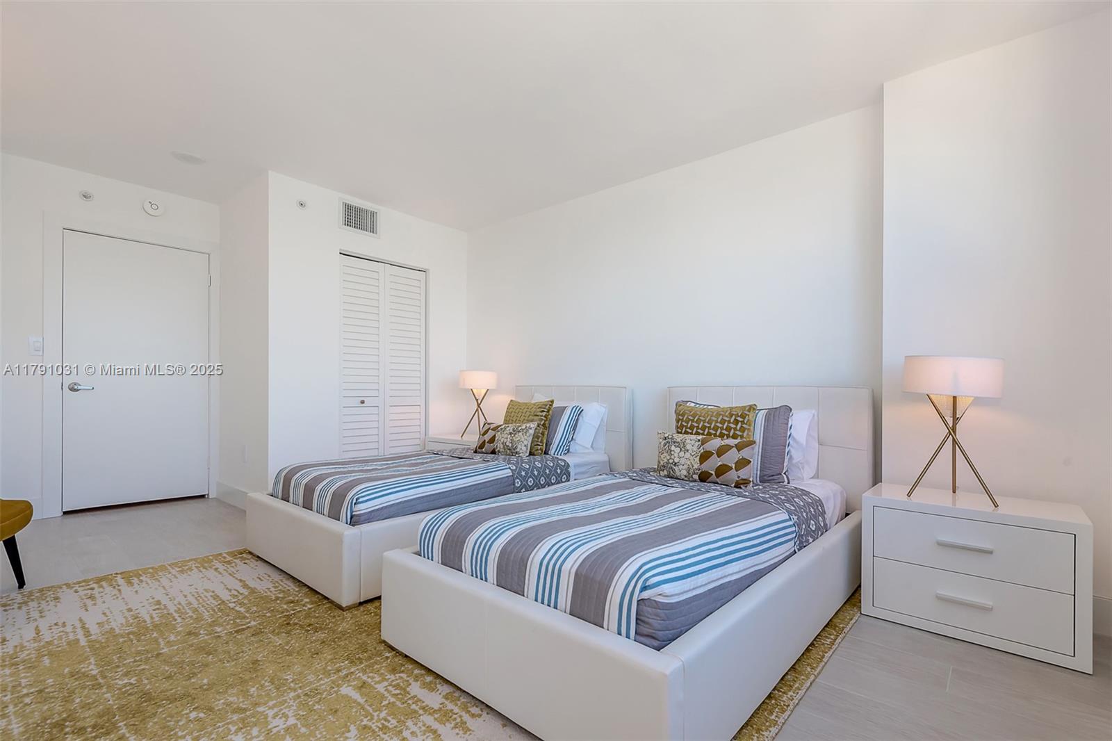 YACHT CLUB AT PORTOFINO C - Residential Lease