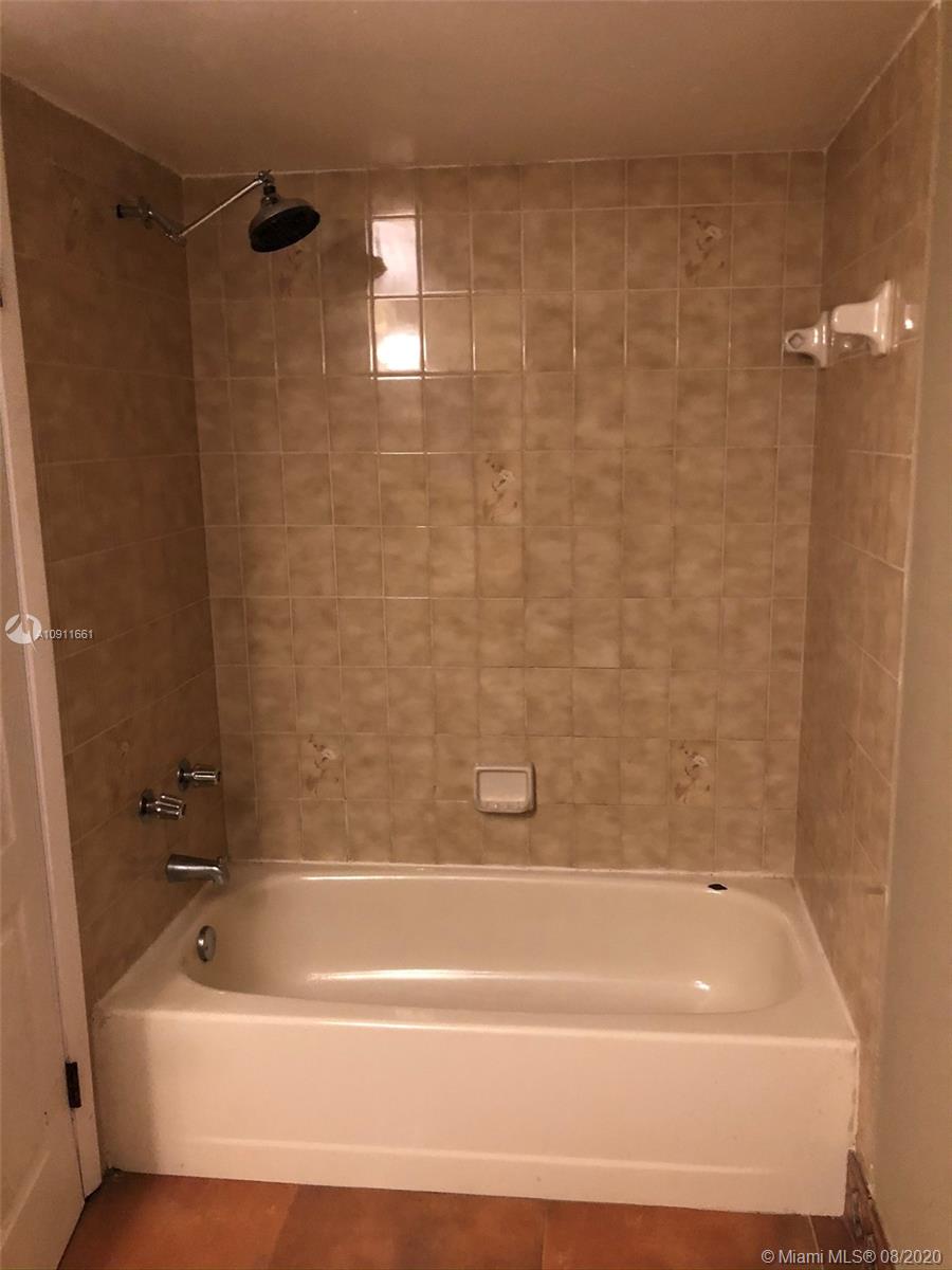 INTERNATIONAL PARK CONDO - Residential