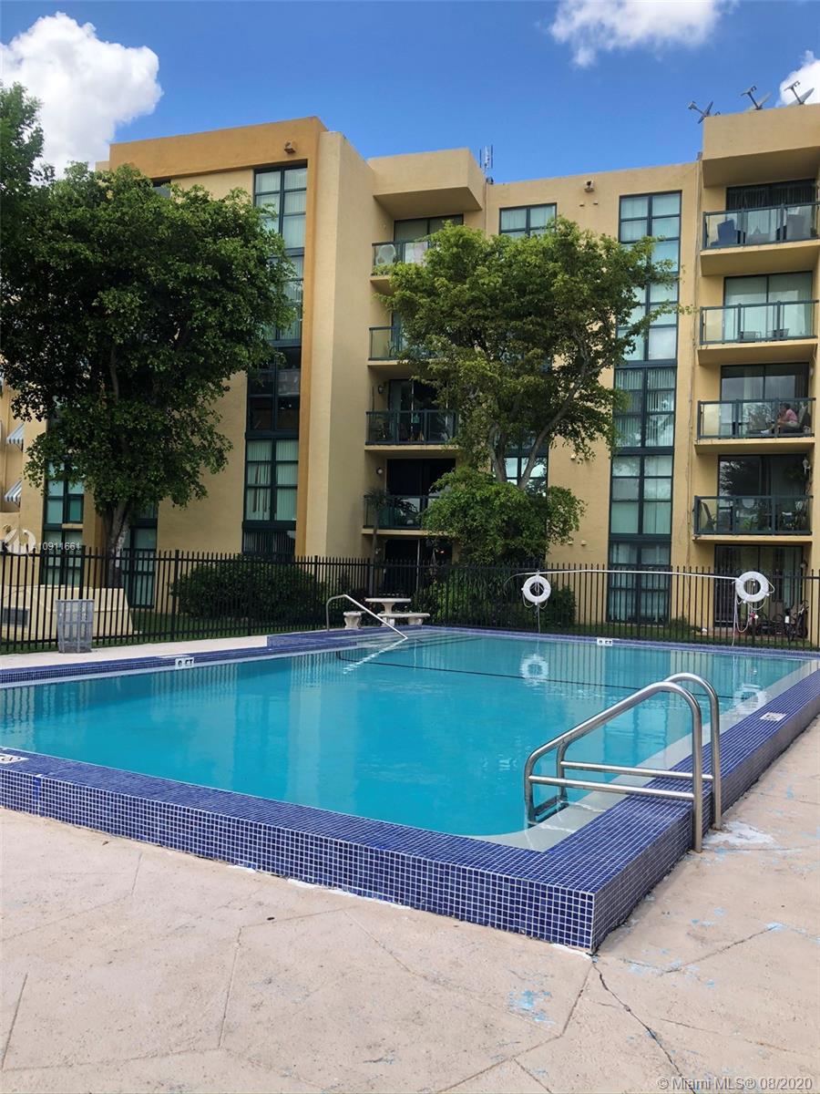 INTERNATIONAL PARK CONDO - Residential