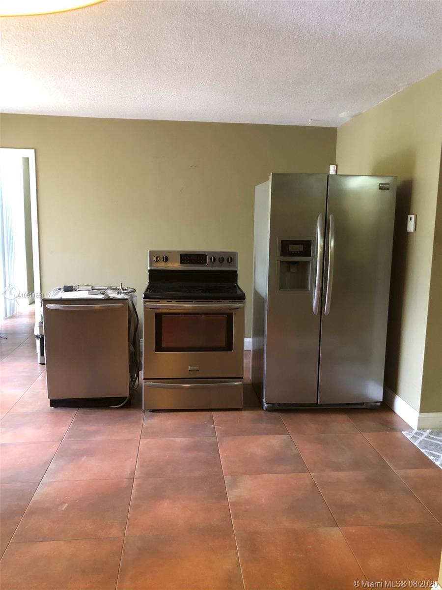 INTERNATIONAL PARK CONDO - Residential