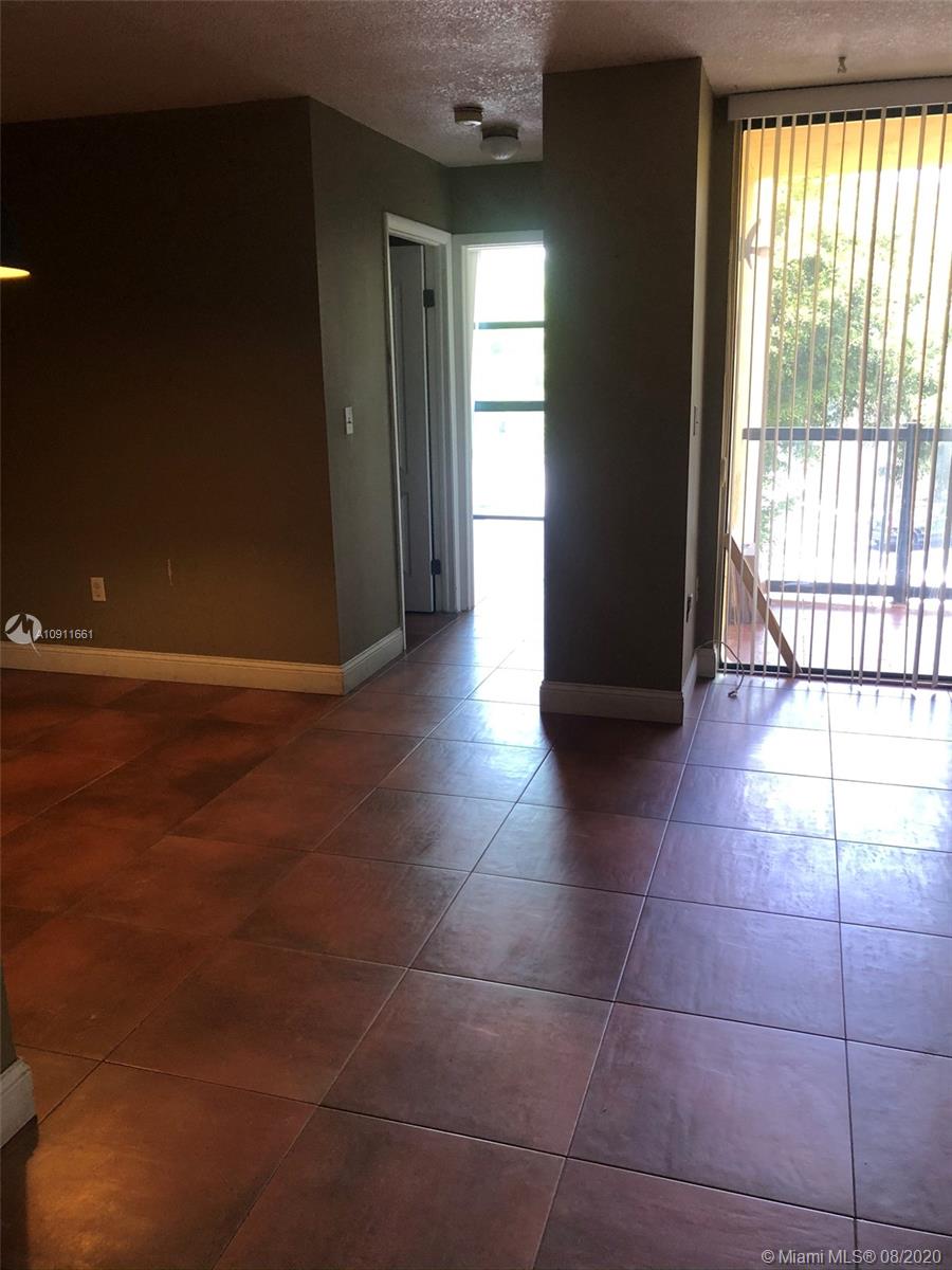INTERNATIONAL PARK CONDO - Residential