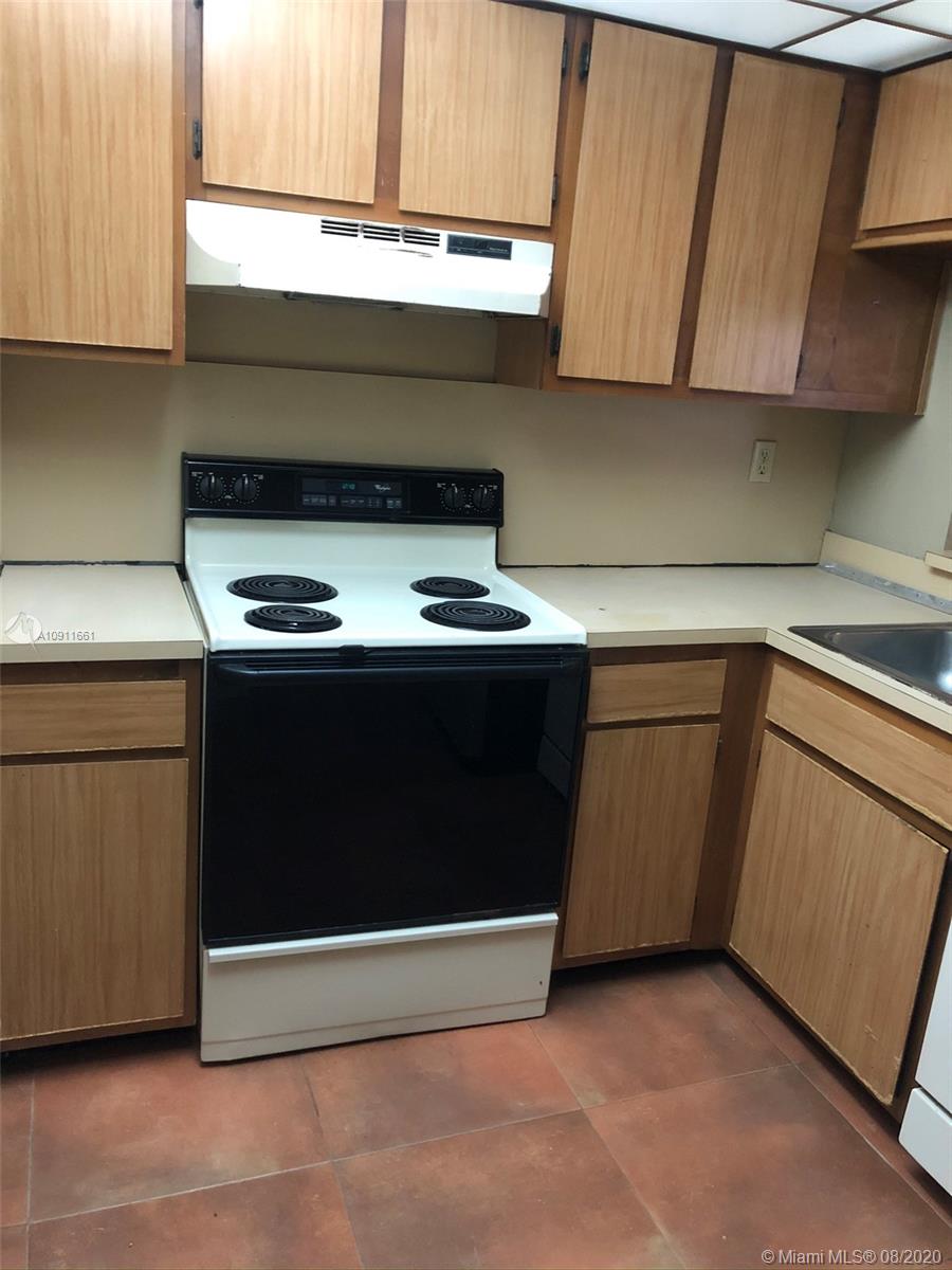 INTERNATIONAL PARK CONDO - Residential