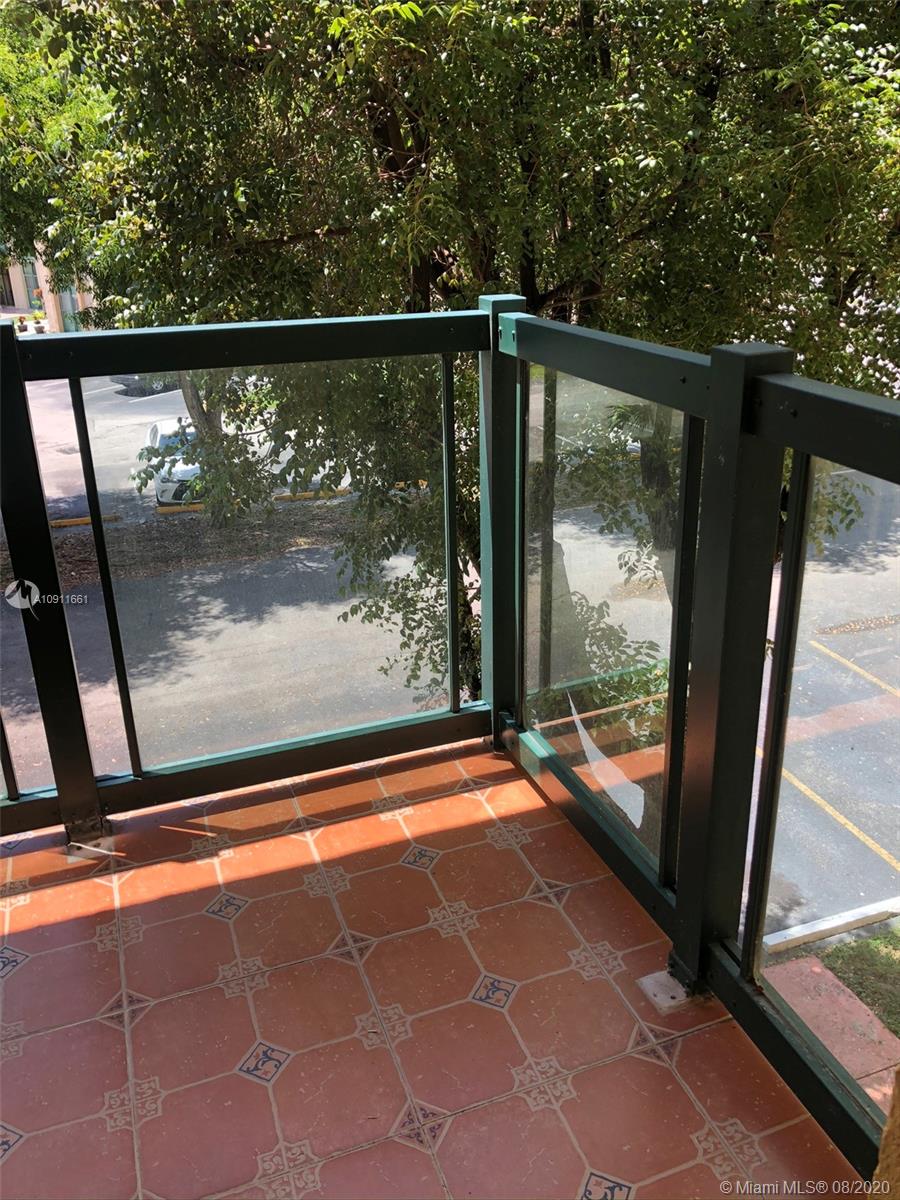 INTERNATIONAL PARK CONDO - Residential