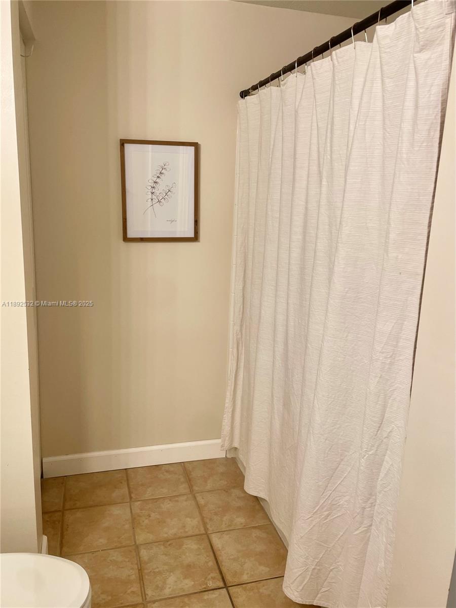 FIORE AT THE GARDENS COND - Residential Lease