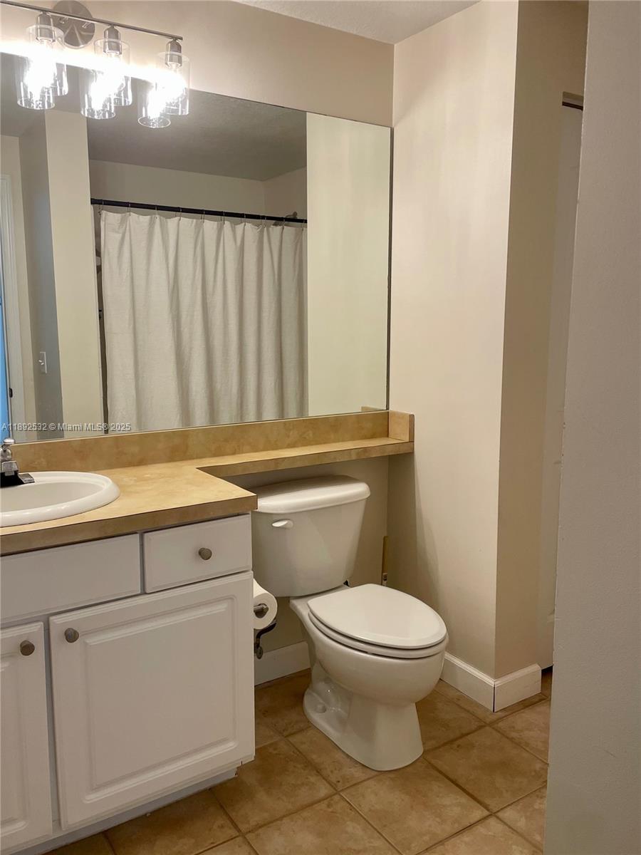 FIORE AT THE GARDENS COND - Residential Lease