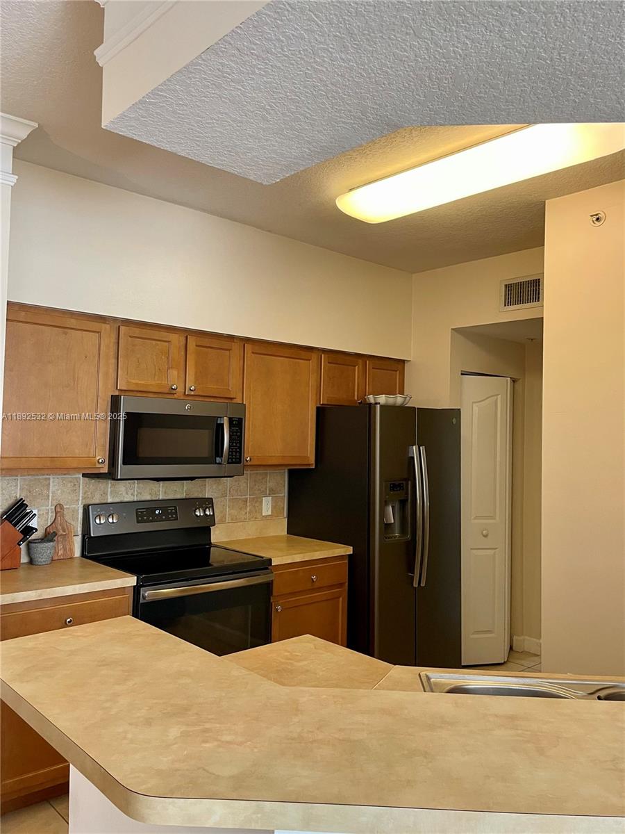 FIORE AT THE GARDENS COND - Residential Lease