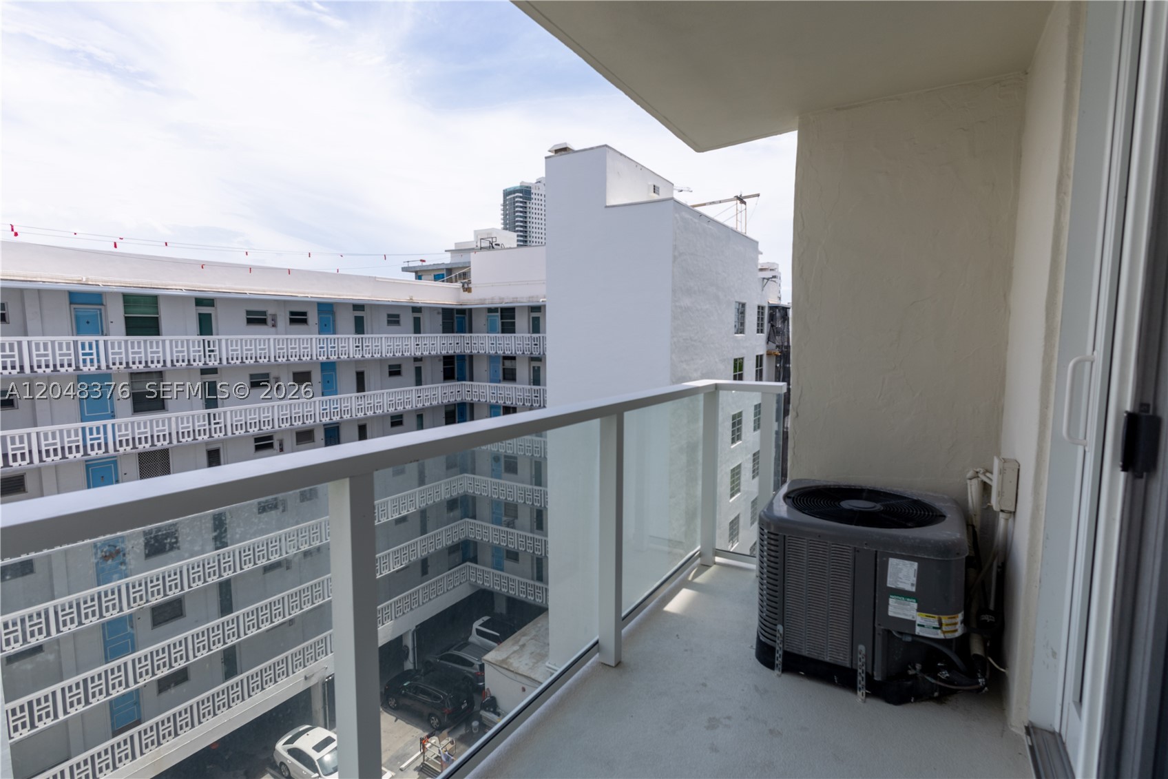 1750 James Ave 7L
