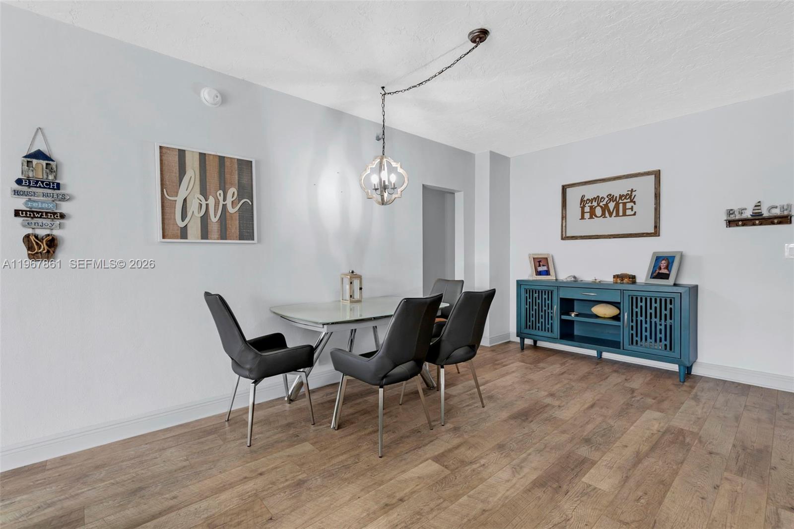 RESIDENCES ON HOLLYWOOD B - Residential