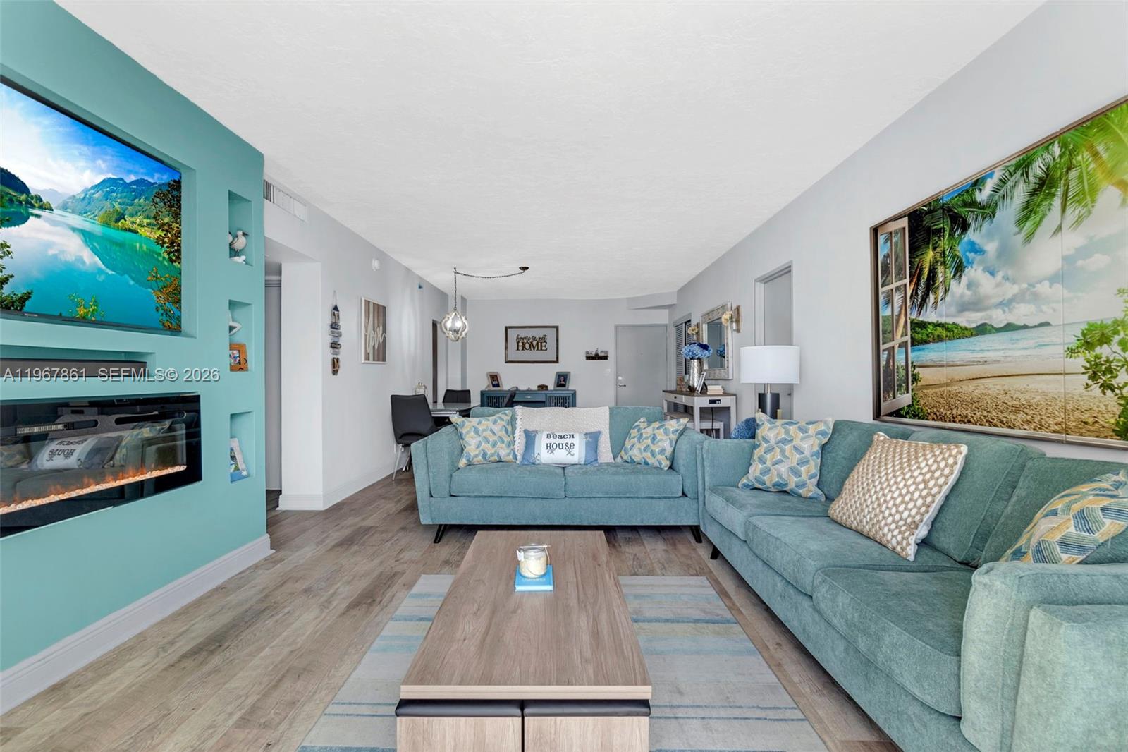 RESIDENCES ON HOLLYWOOD B - Residential