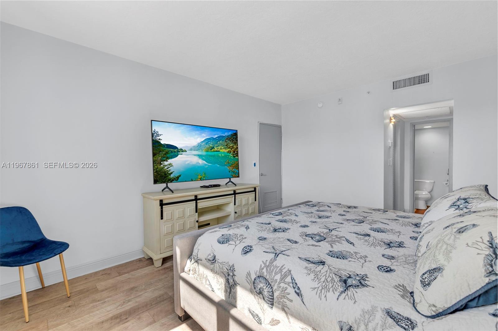 RESIDENCES ON HOLLYWOOD B - Residential