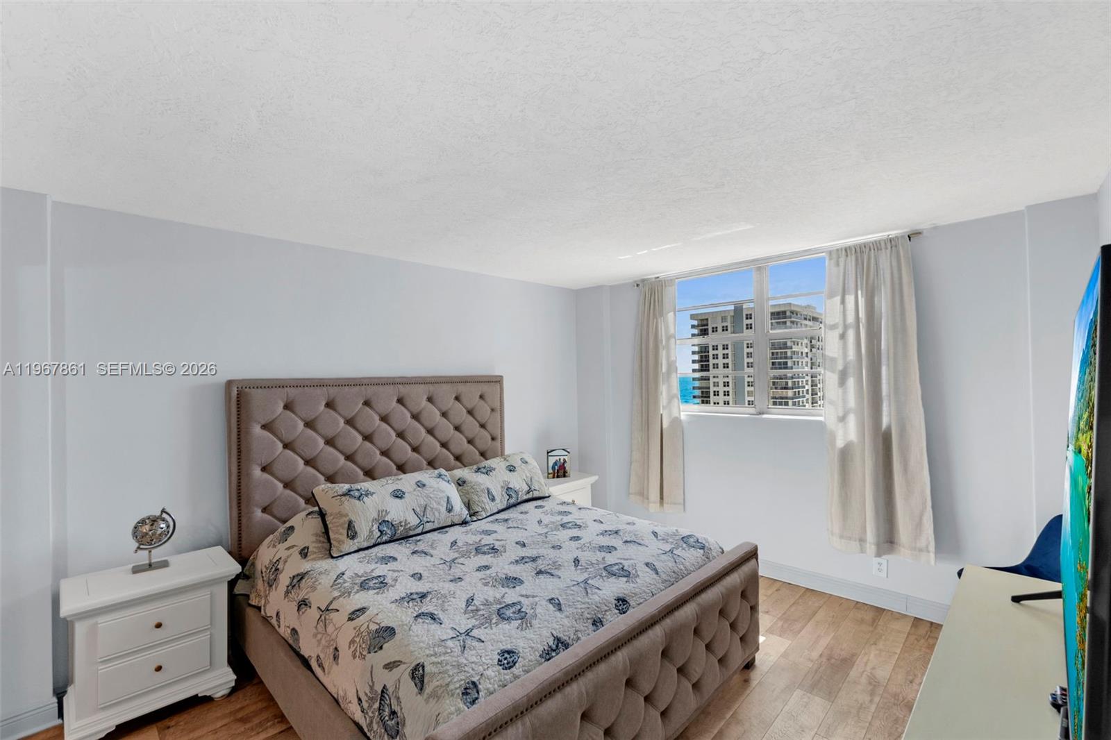 RESIDENCES ON HOLLYWOOD B - Residential