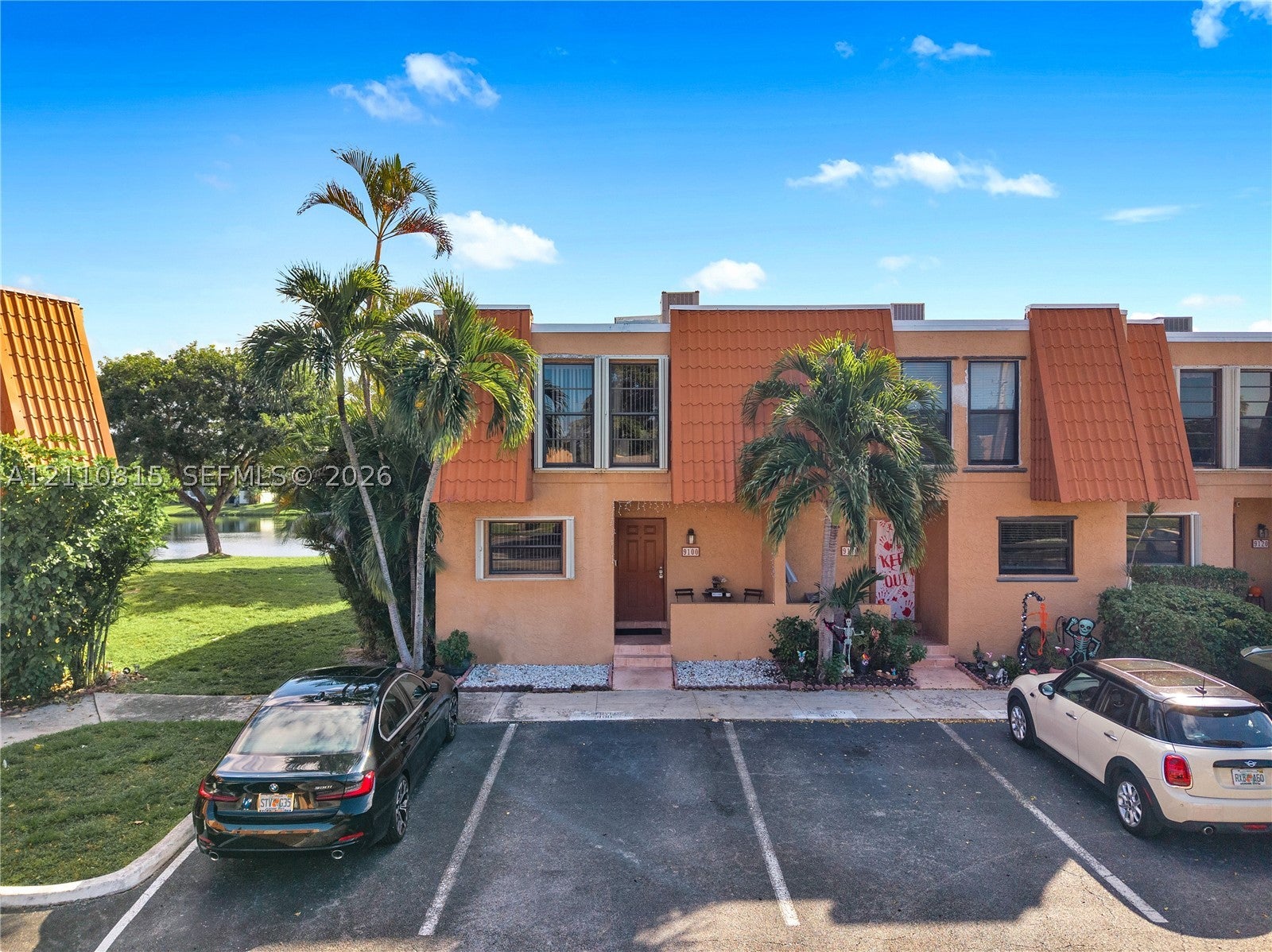 9100 Orchid Tree Ln