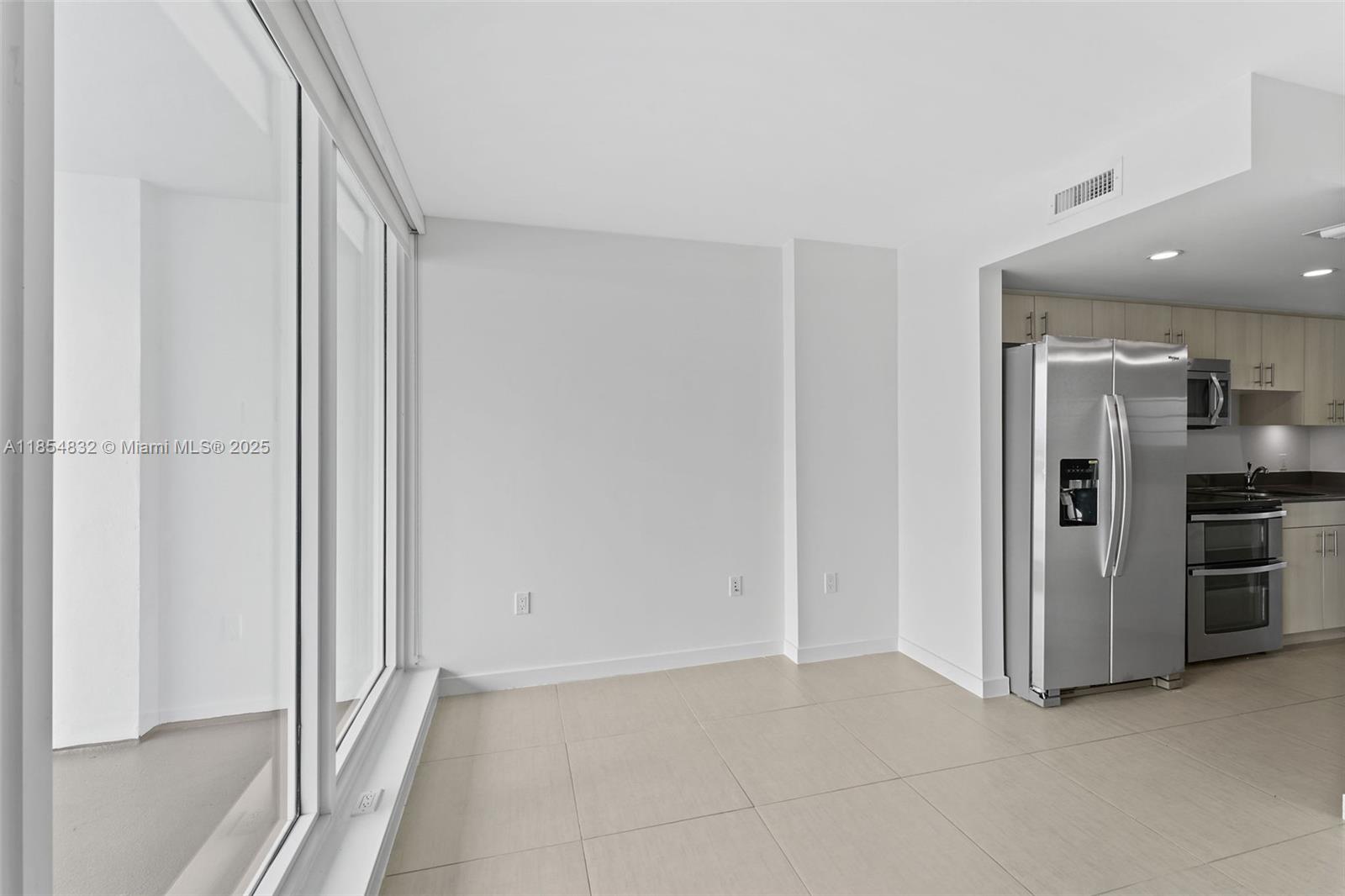 910 West Ave 0708