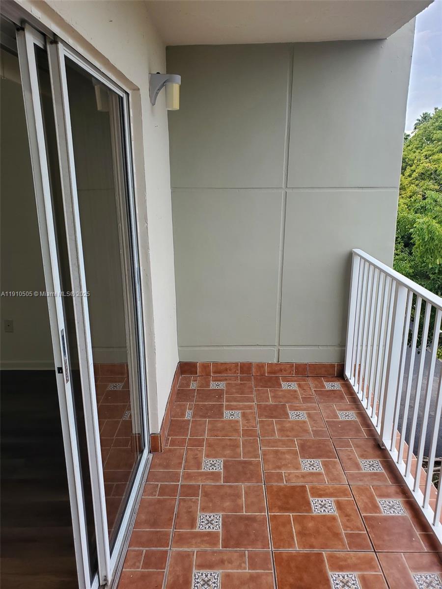 SAGA BAY GARDENS CONDO - Residential Lease