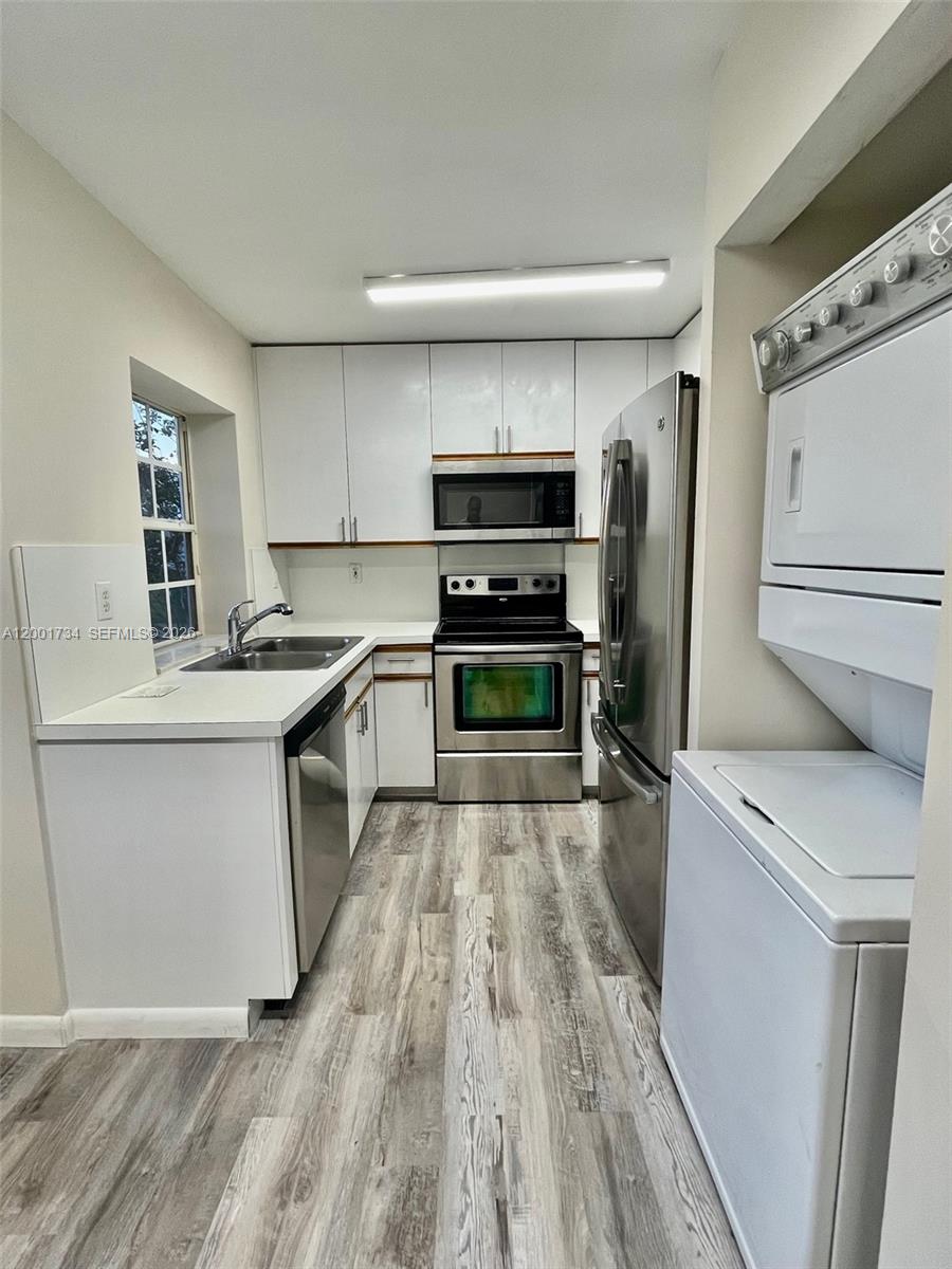 VILG HOMES COUNTRY WALK C - Residential Lease